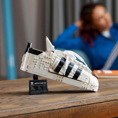 LEGO 10282 adidas Originals Superstar