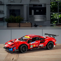 LEGO Technic 42125 Ferrari 488 GTE „AF Corse #51”