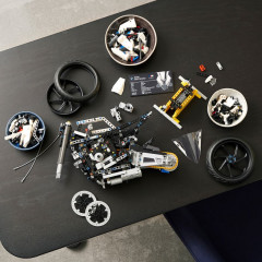 LEGO Technic 42130 BMW M 1000 RR 42130