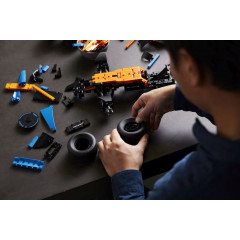 LEGO Technic 42141 Závodní auto McLaren Formule 1