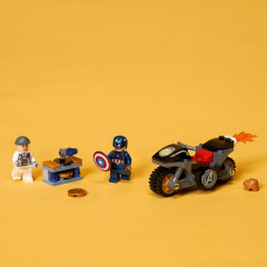 LEGO Marvel 76189 Captain America vs. Hydra