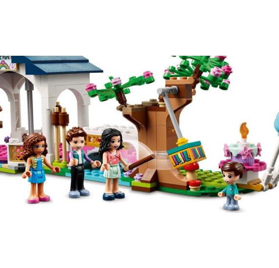 LEGO Friends 41447 Park v městečku Heartlake