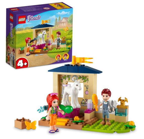 LEGO Friends 41696 Čištění poníka ve stáji 