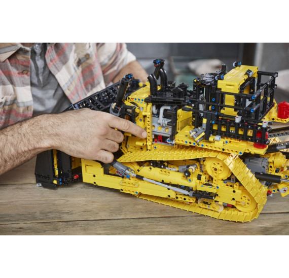 Lego Technic 42131 Buldozer Cat D11