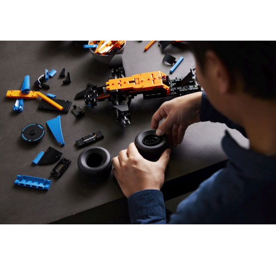 LEGO Technic 42141 Závodní auto McLaren Formule 1