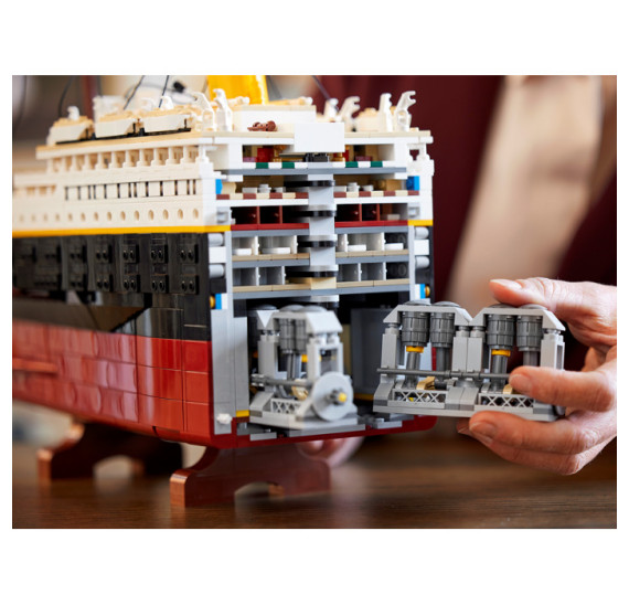 LEGO® Icons Titanic 10294